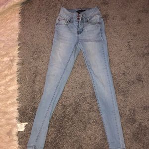 Light wash skinny